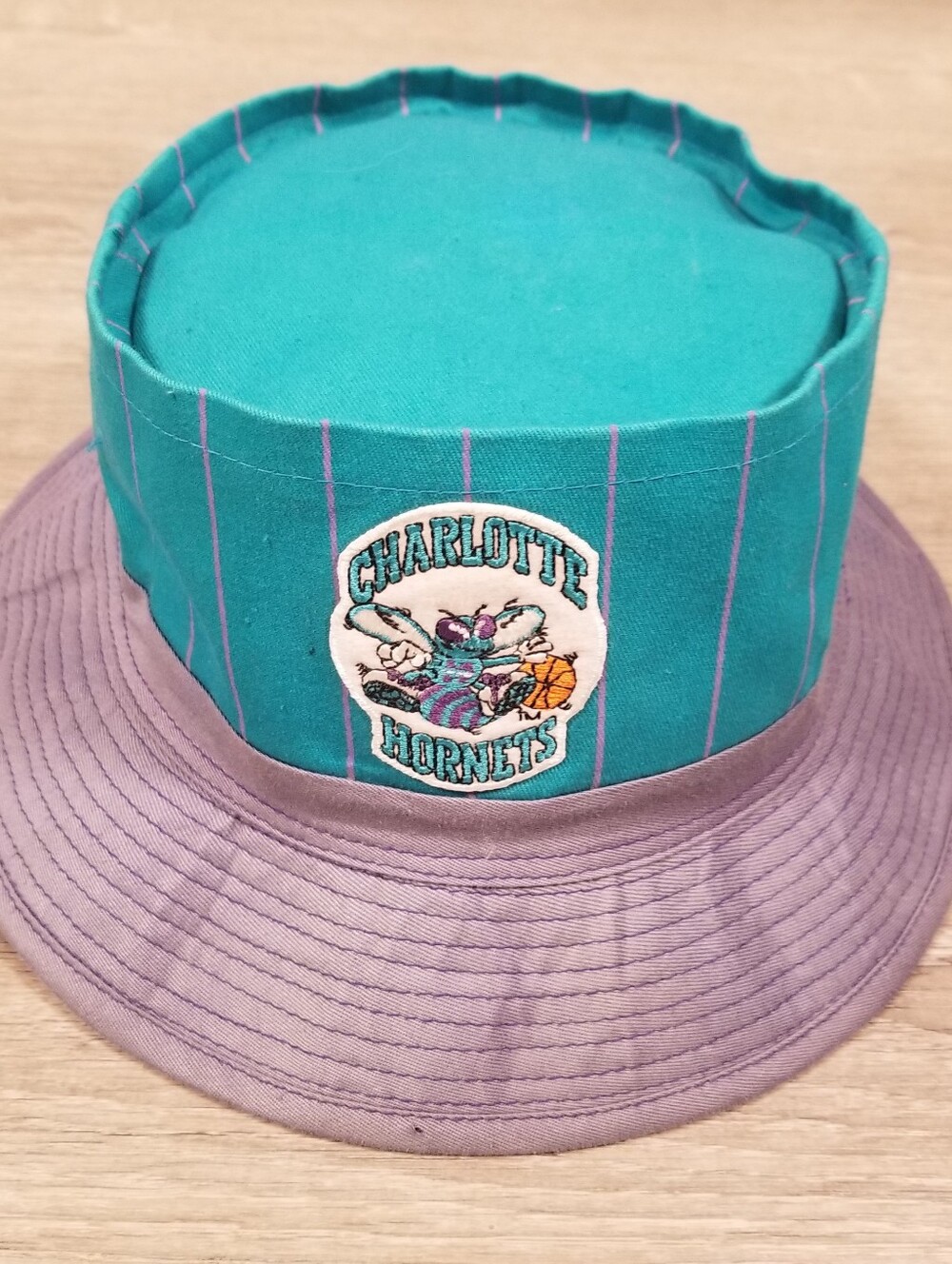 Vintage 90s NBA Charlotte Hornets Pinstripe Bucket Hat Mens large Universal